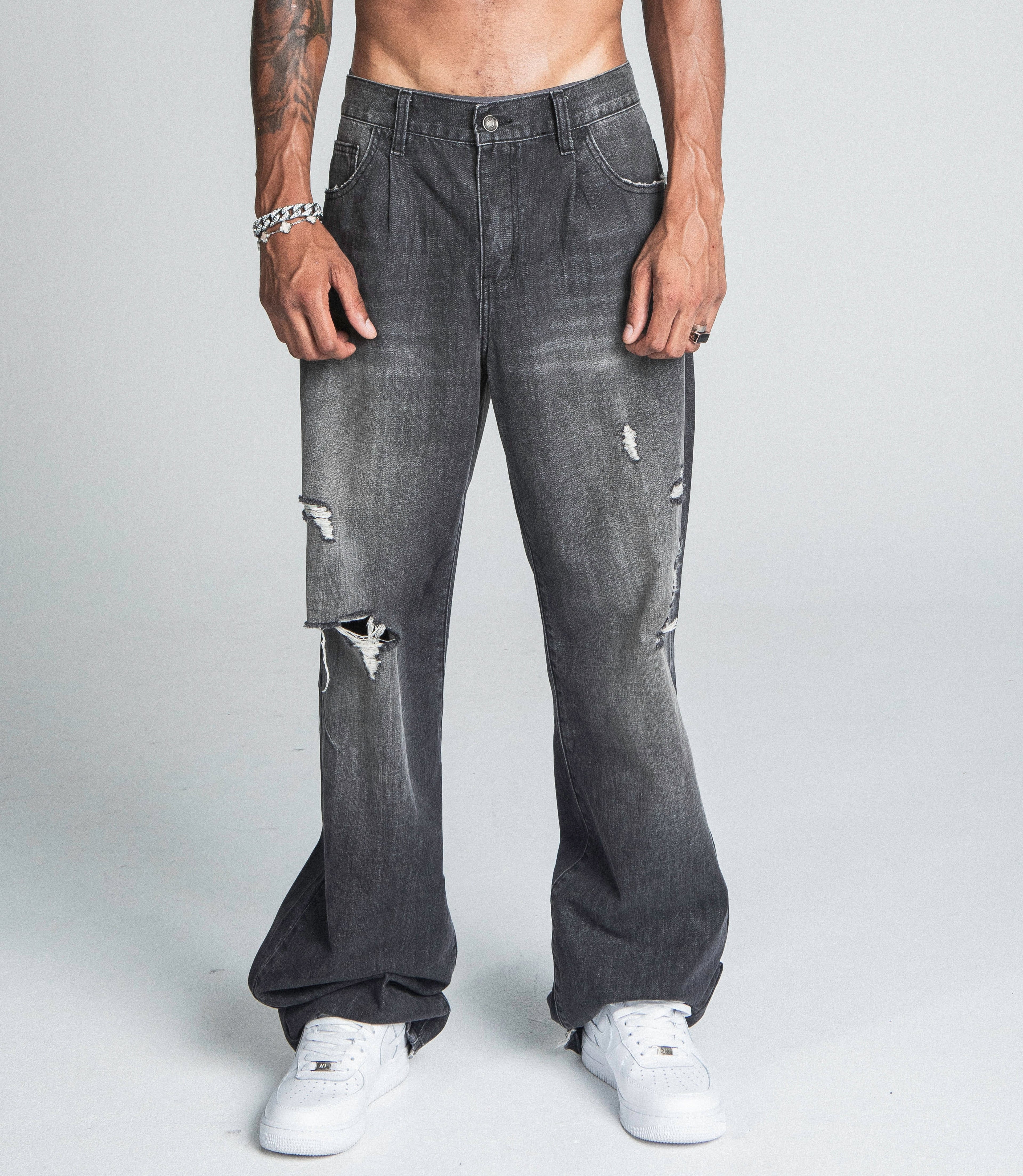 AJ09B-2 BLACK DISTRESSED BAGGY JEANS