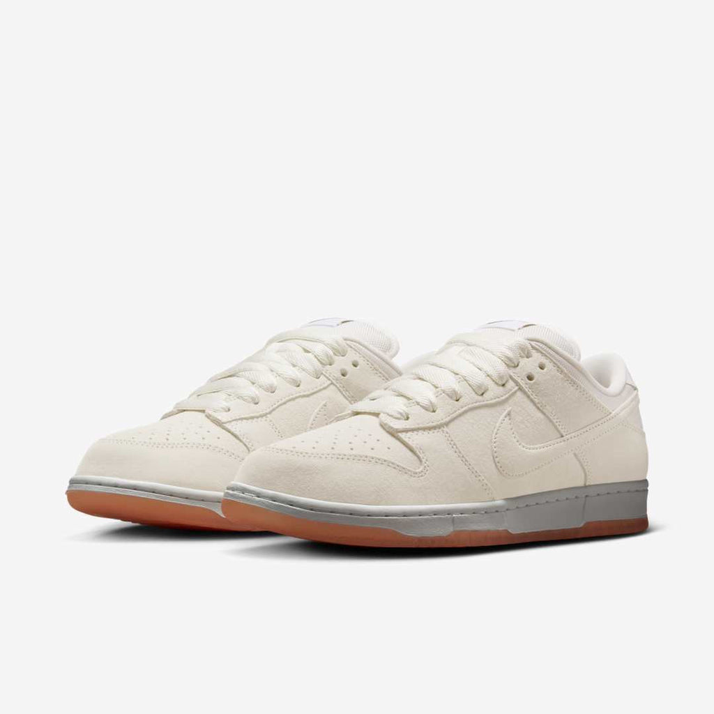Men's Nike SB Dunk Low 'Pale Ivory' Shoes